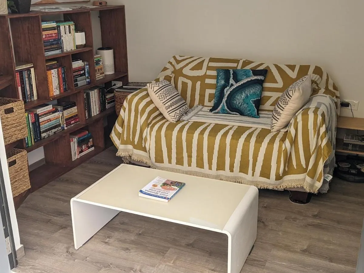 Brand New! Black Sand Beach-Casa Nose' بييكيس بيت للعطل