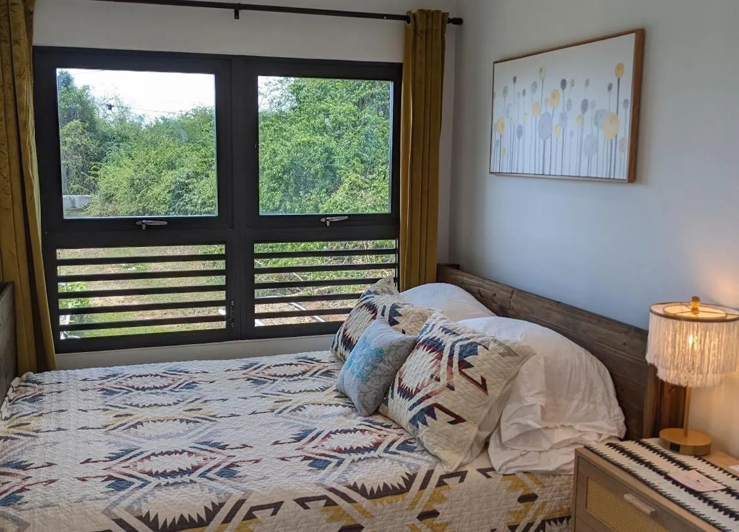 Brand New! Black Sand Beach-Casa Nose' بييكيس بيت للعطل